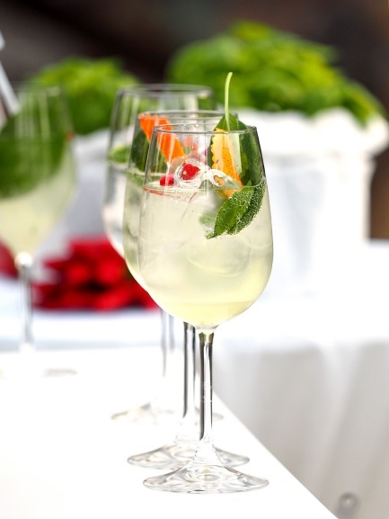 Styling ID smakelijke tip: Zomerse cocktail met een pittige bite glazen DODO