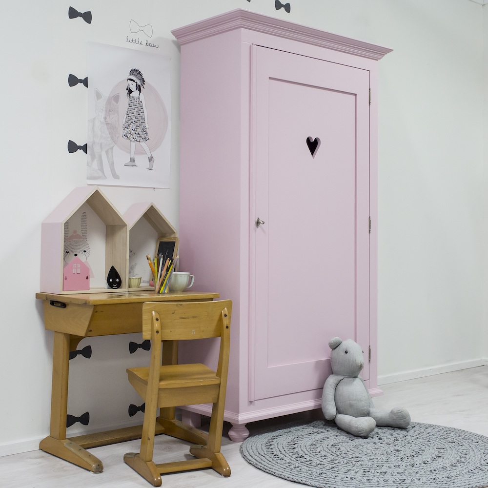 Styling ID Tips&trends Stijlvolle kinderkamers in pasteltinten commode camilla collection pom met hart roze