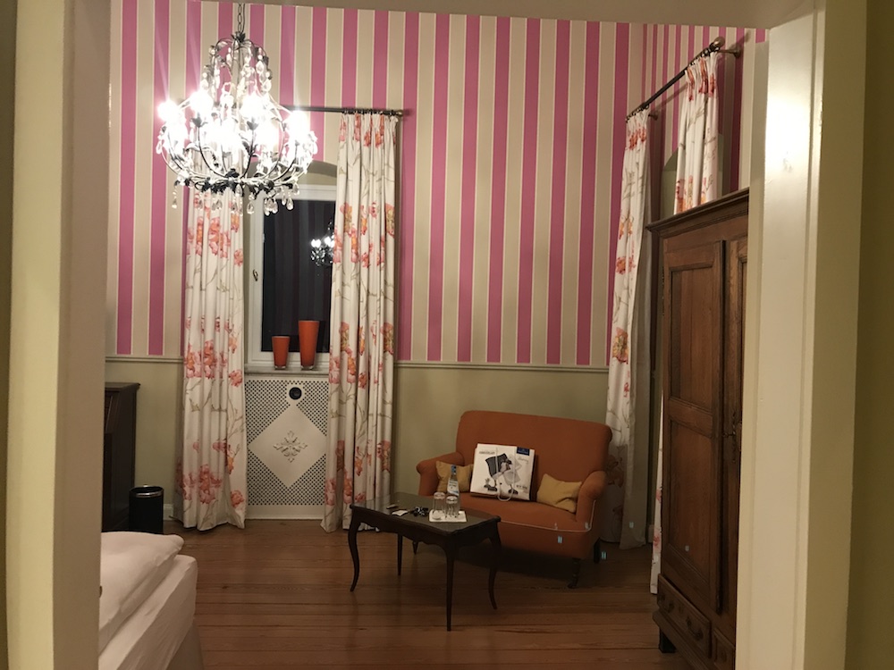 Styling ID blog Internationaal Blogger event bij Villeroy & Boch in Mettlach, Duitsland slaapkamer binnenkomst