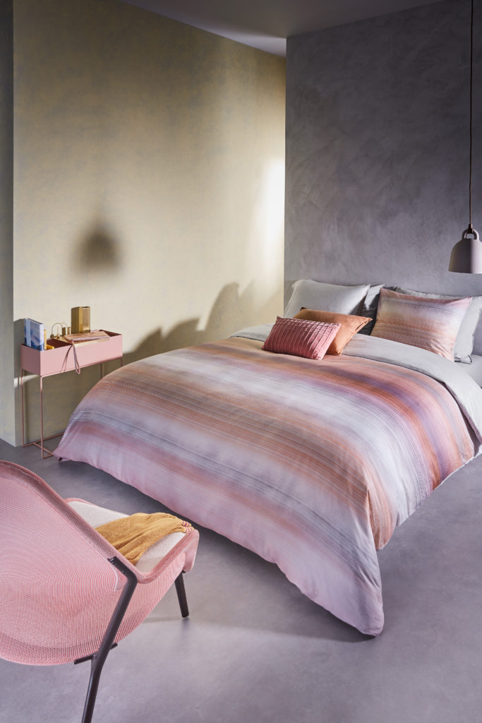 Styling ID Tips en Trends Luxueus bedlinnen van Kardol Diffuse_Powder-20_Mood-683x1024