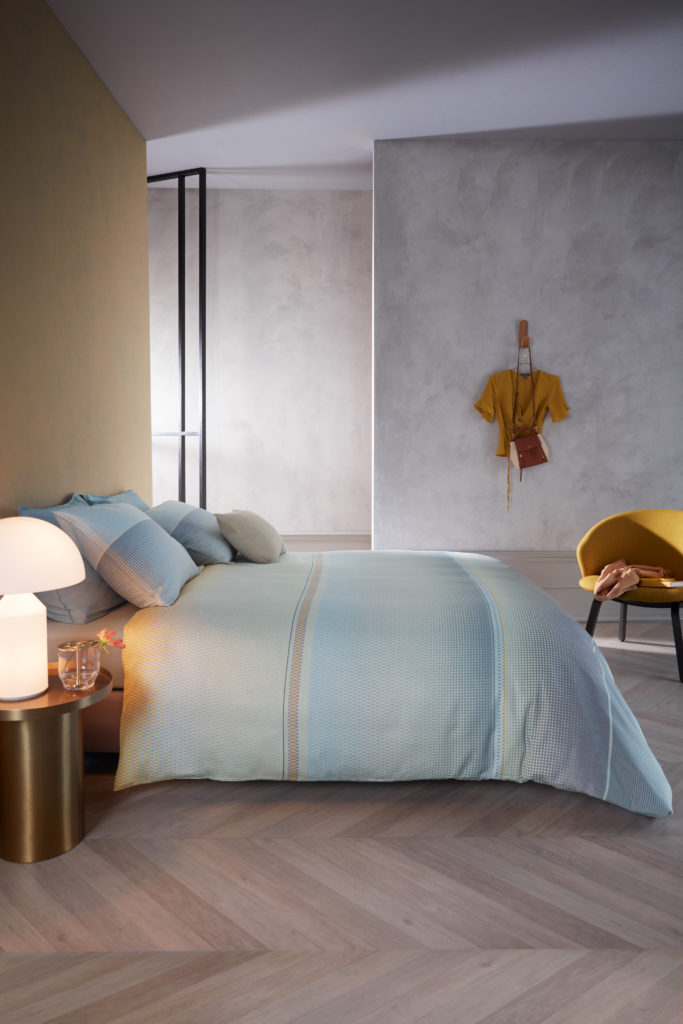 Styling ID Tips en Trends Luxueus bedlinnen van Kardol Marvelous_Blue-Green-20_Mood-683x1024